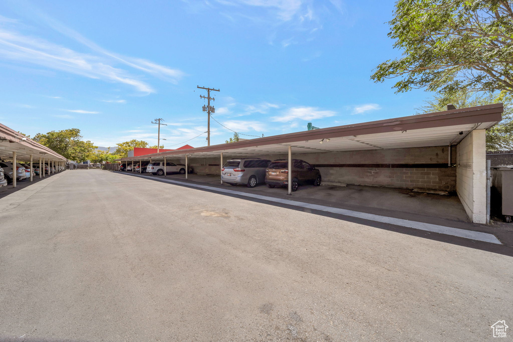 Photo 19 for MLS #2103019 at 618 N Oakley St #B206