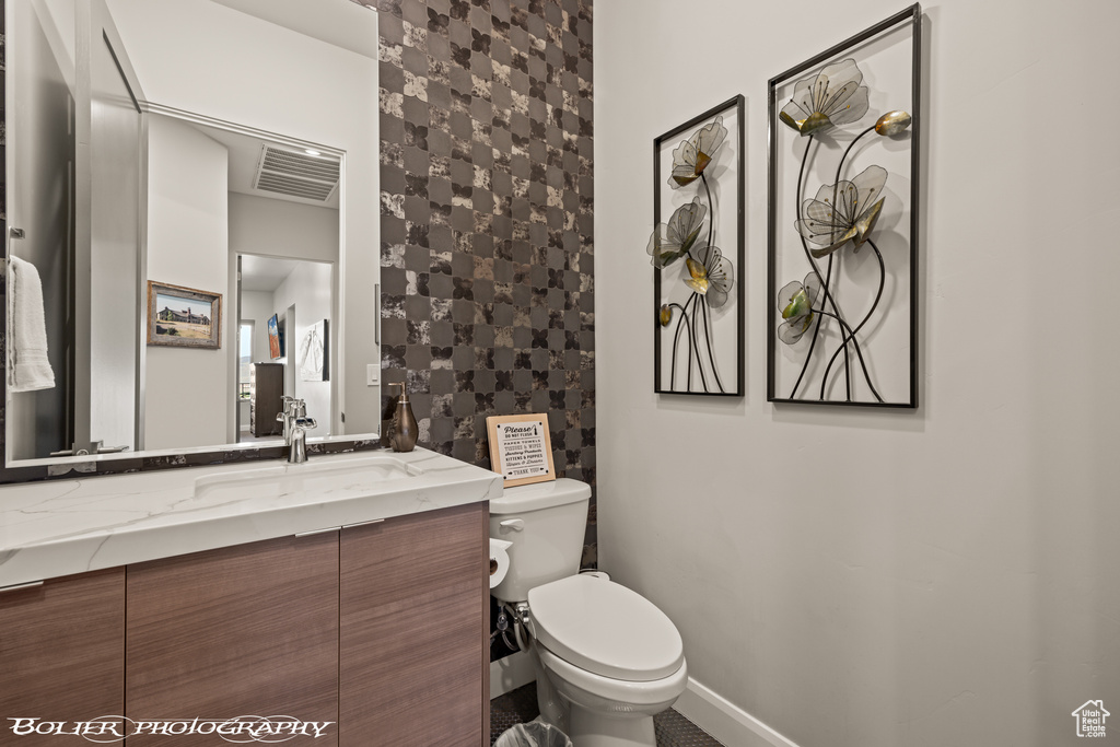 Photo 51 for MLS #2103028 at 728 W Sir Monte Dr