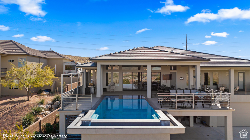Photo 5 for MLS #2103028 at 728 W Sir Monte Dr
