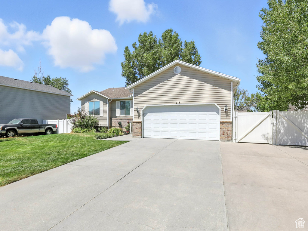 718 FOX RUN DR Tooele, UT 84074