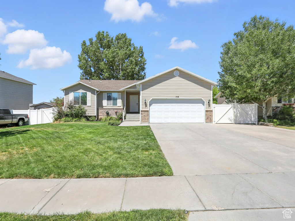 718 FOX RUN DR Tooele, UT 84074