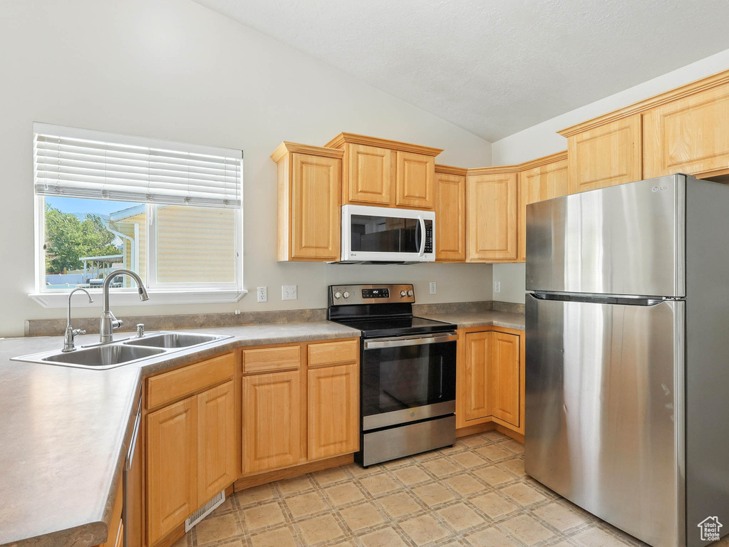718 FOX RUN DR Tooele, UT 84074