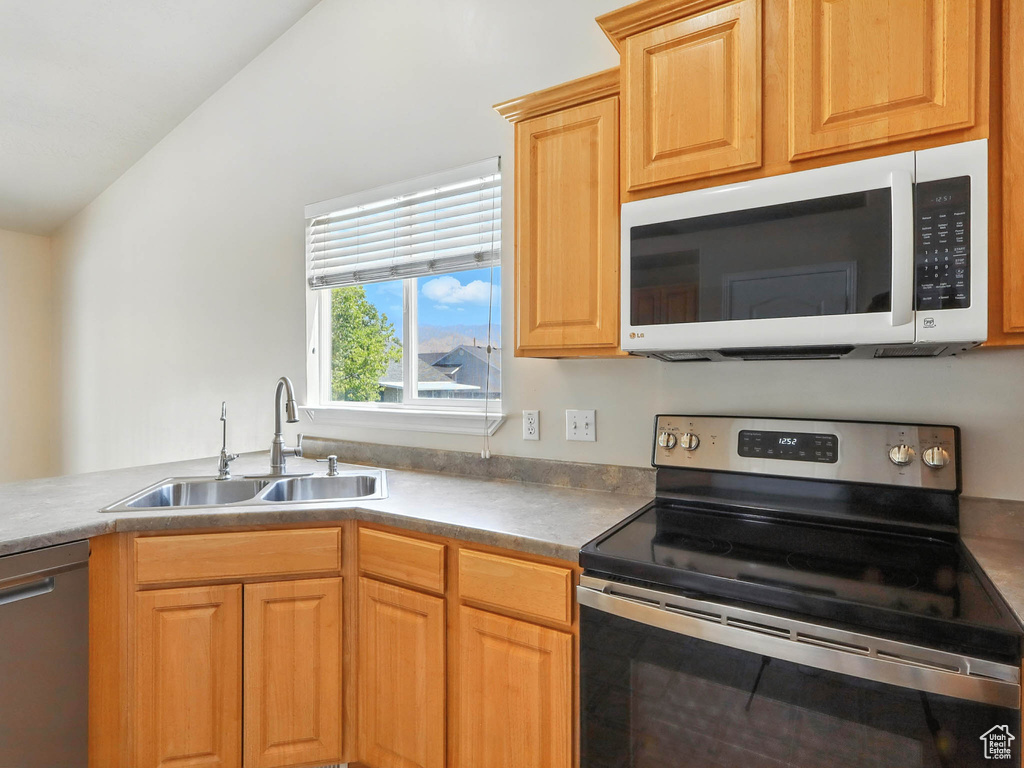 718 FOX RUN DR Tooele, UT 84074