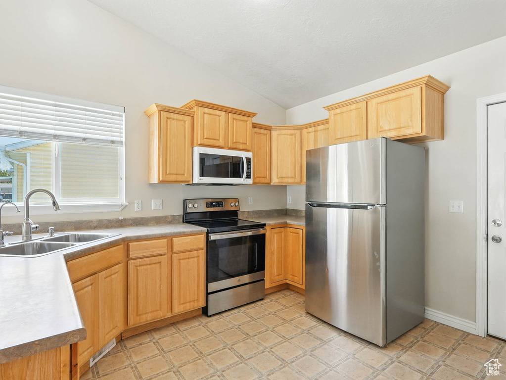 718 FOX RUN DR Tooele, UT 84074