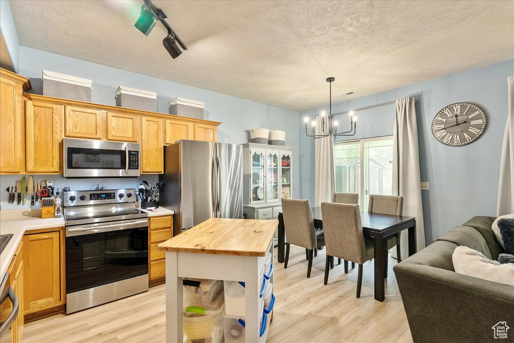 Photo 10 for MLS #2103035 at 6664 S Pines Point Way