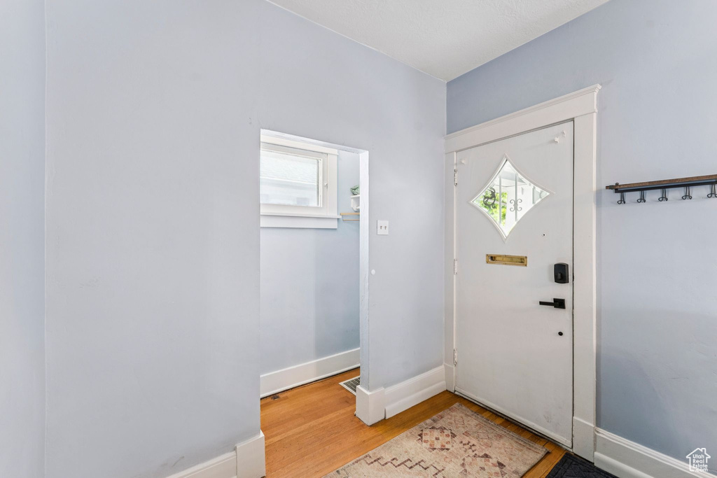 Photo 3 for MLS #2103039 at 714 S 600 East