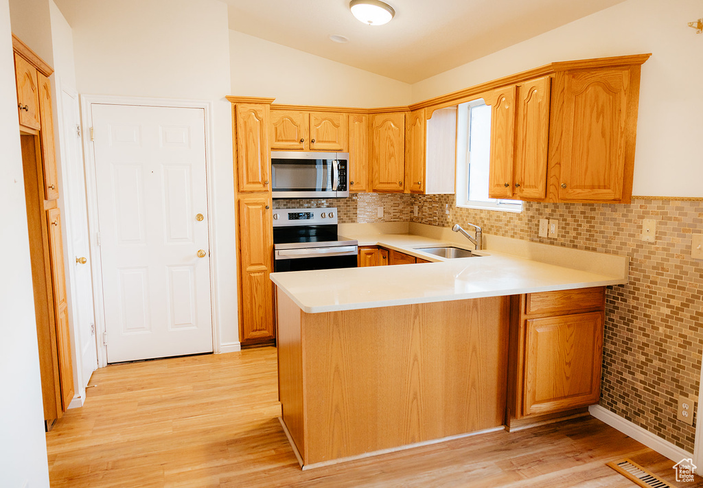 Photo 7 for MLS #2103045 at 1636 W Plum Creek Dr