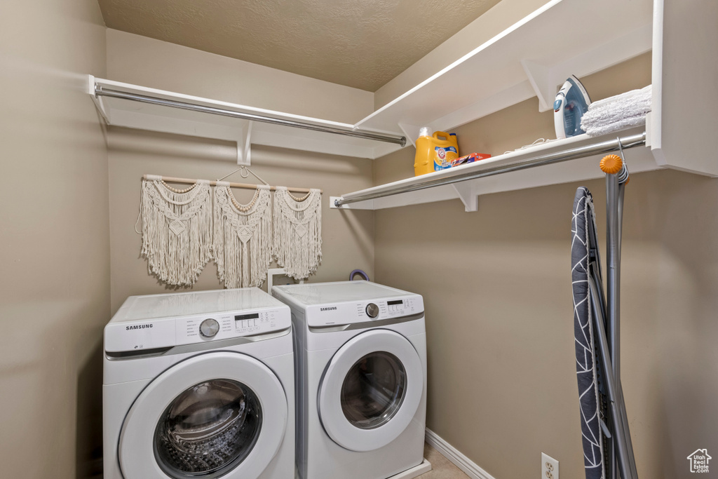 956 S 1525 W Syracuse, UT 84075