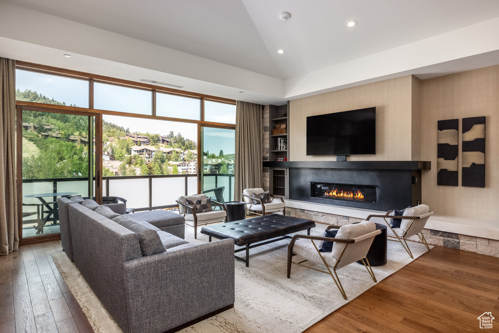 Photo 2 for MLS #2103073 at 2290 E Deer Valley Dr #4030