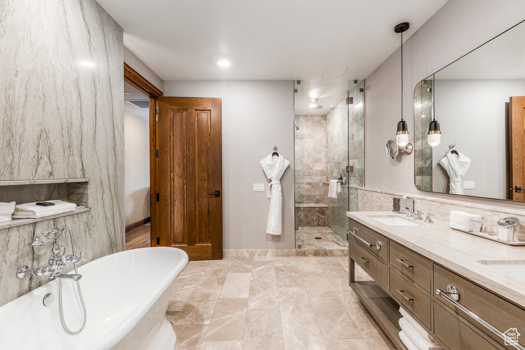 Photo 33 for MLS #2103073 at 2290 E Deer Valley Dr #4030