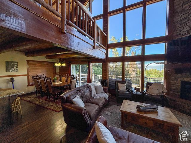 Photo 11 for MLS #2103075 at 244 W Pinehurst
