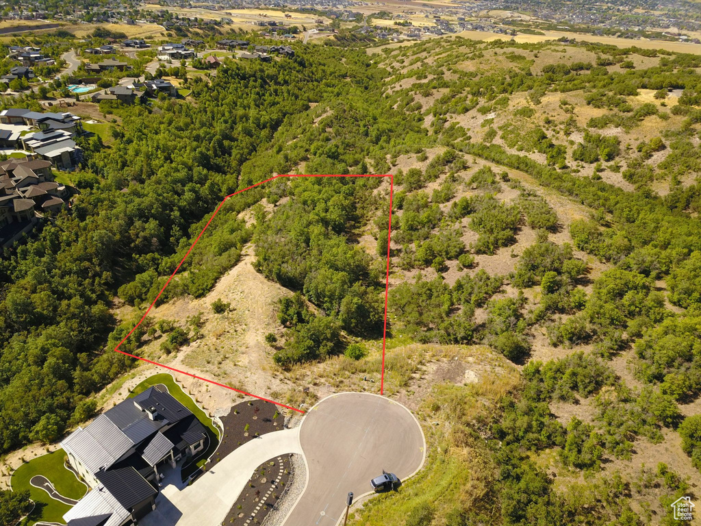 Aerial overview of property\'s location with property boundaries highlighted