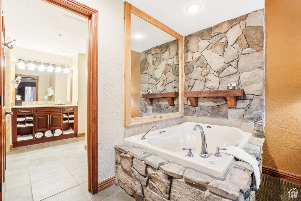 Photo 17 for MLS #2103082 at 3000 Canyon Resort Dr #3806A