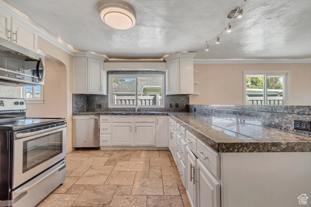 2754 S 8850 W Magna, UT 84044