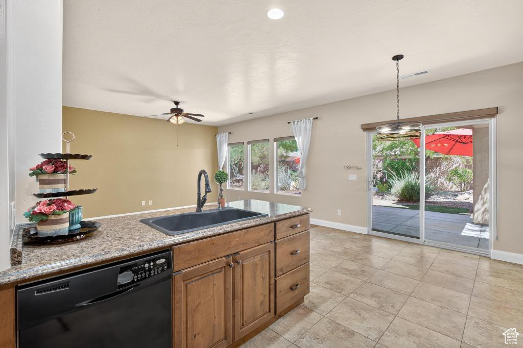 Photo 8 for MLS #2103091 at 522 N La Ruta Dr