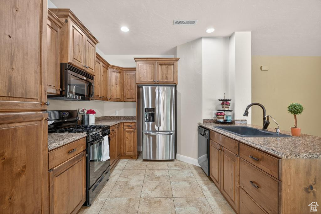Photo 7 for MLS #2103091 at 522 N La Ruta Dr