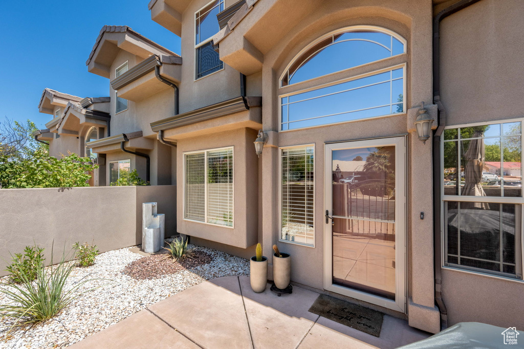 Photo 3 for MLS #2103098 at 345 N 2450 East