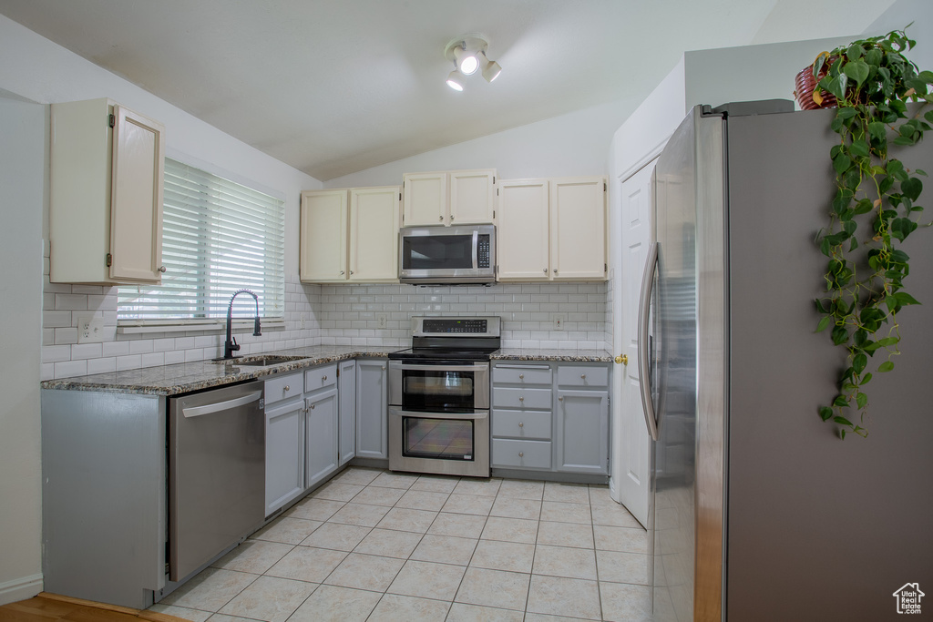 4918 W 6110 S Kearns, UT 84118