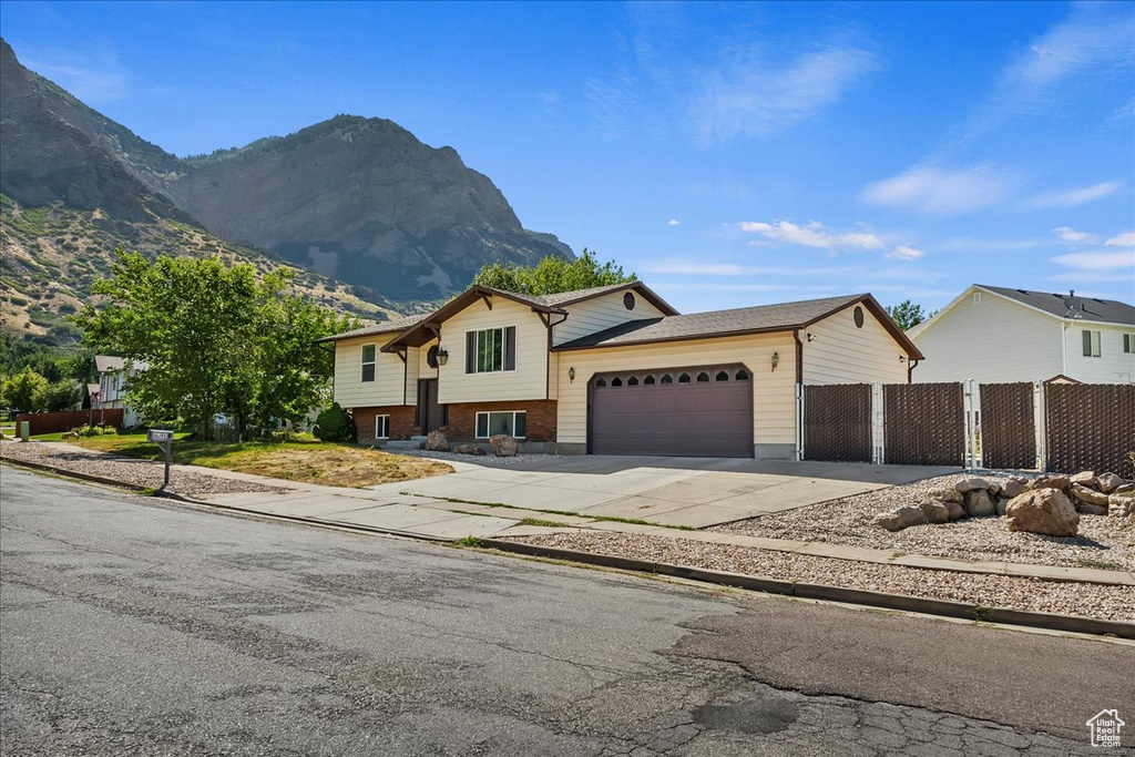 961 E 900 N Ogden, UT 84404