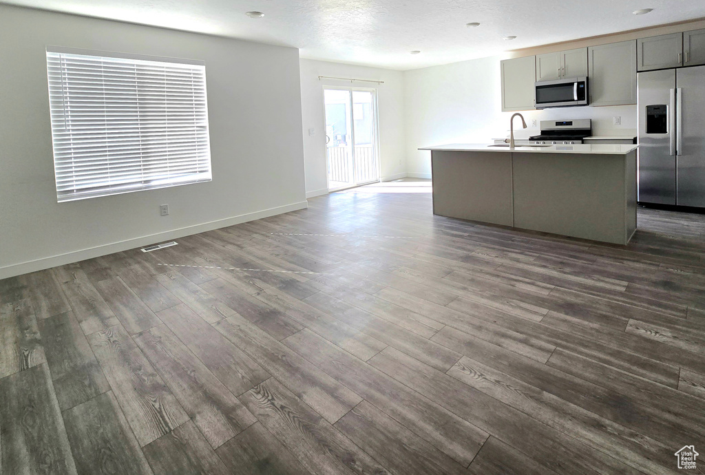 Photo 9 for MLS #2103128 at 37 N Wayne Way