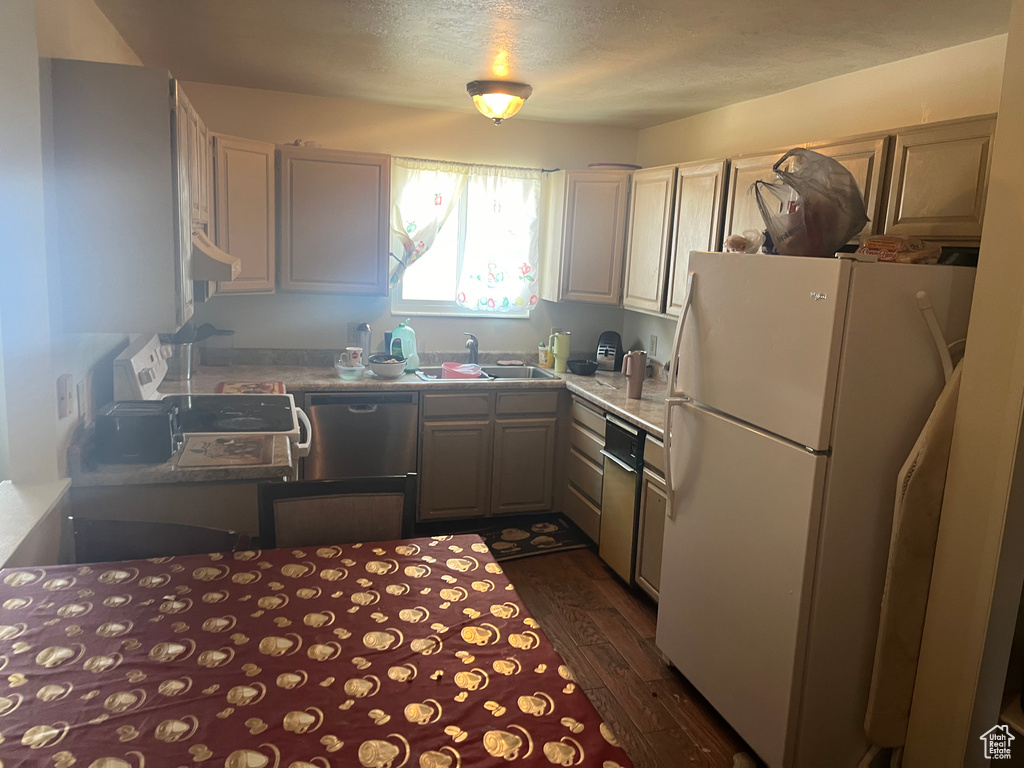 3087 S DERBYSHIRE West Valley City, UT 84120