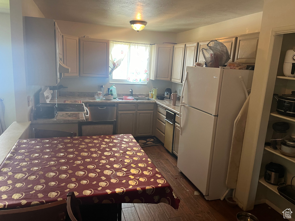 3087 S DERBYSHIRE West Valley City, UT 84120