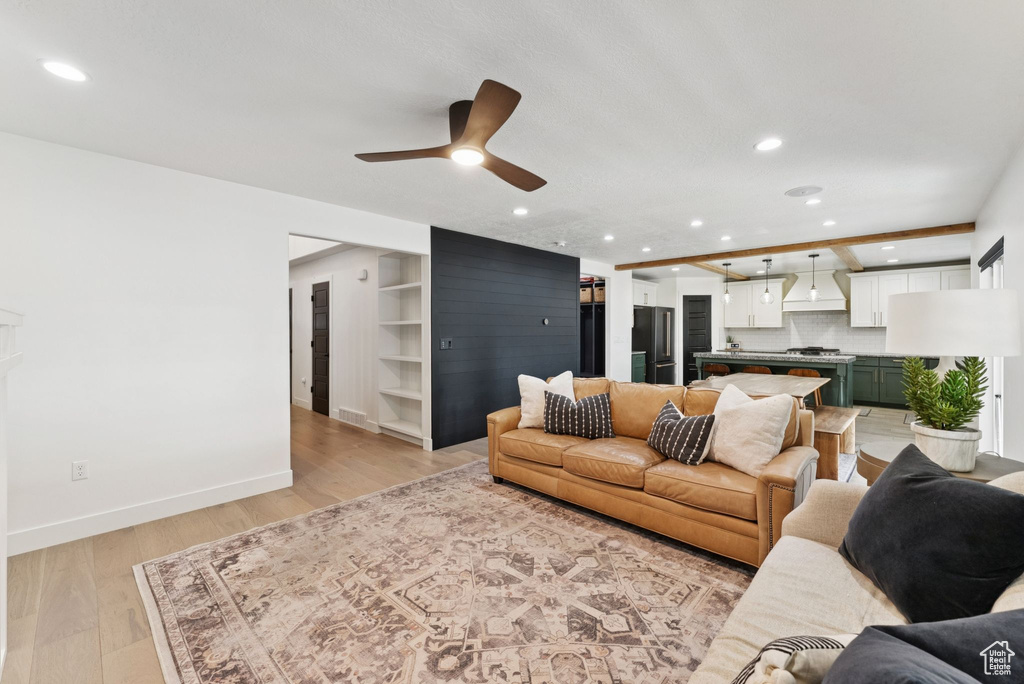2228 S MOUNTAIN VIEW BLVD Woods Cross, UT 84087