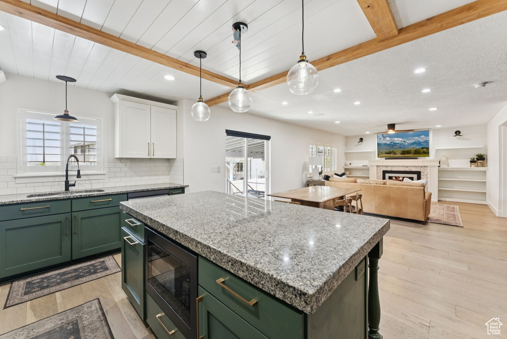 2228 S MOUNTAIN VIEW BLVD Woods Cross, UT 84087
