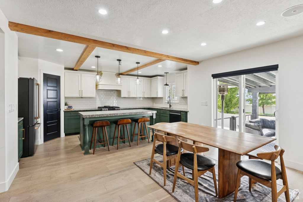 2228 S MOUNTAIN VIEW BLVD Woods Cross, UT 84087
