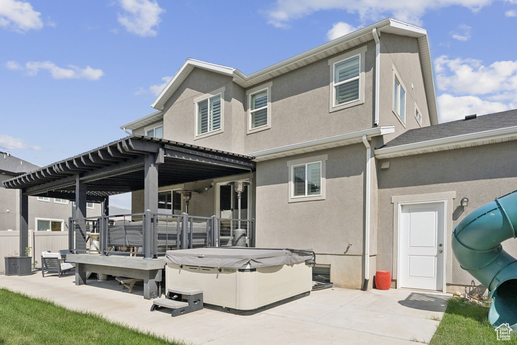 2228 S MOUNTAIN VIEW BLVD Woods Cross, UT 84087