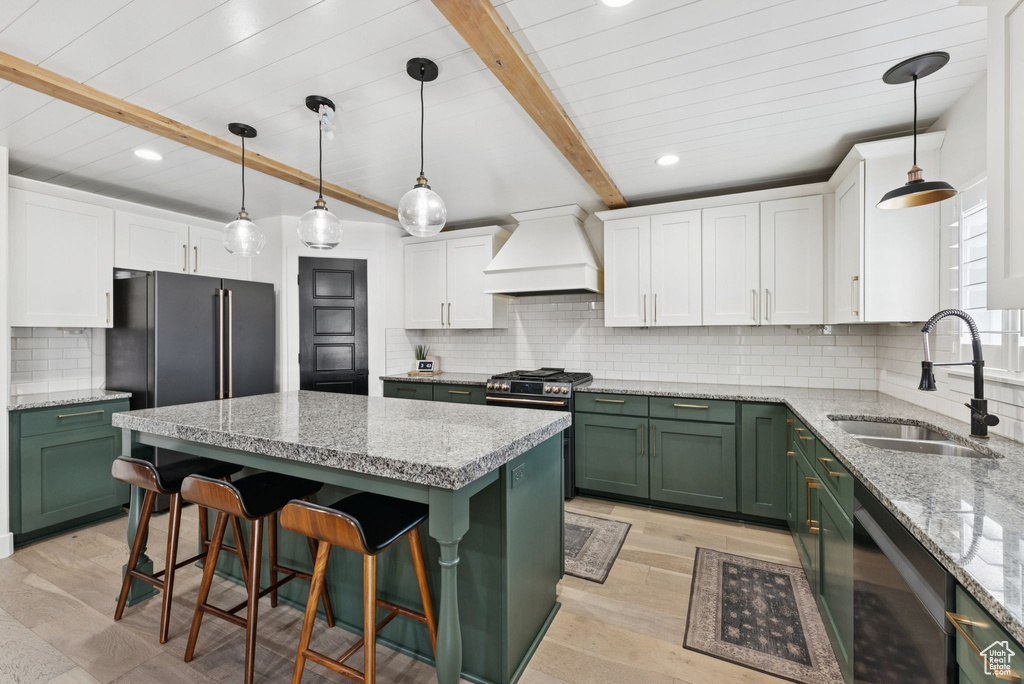 2228 S MOUNTAIN VIEW BLVD Woods Cross, UT 84087