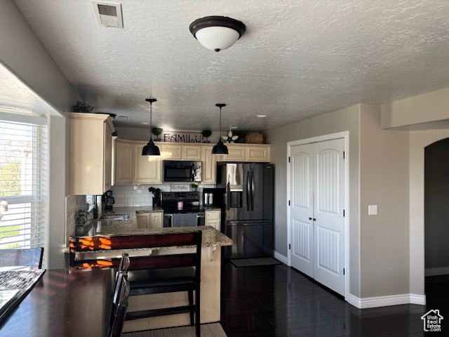 Photo 2 for MLS #2103167 at 392 W 3775 South