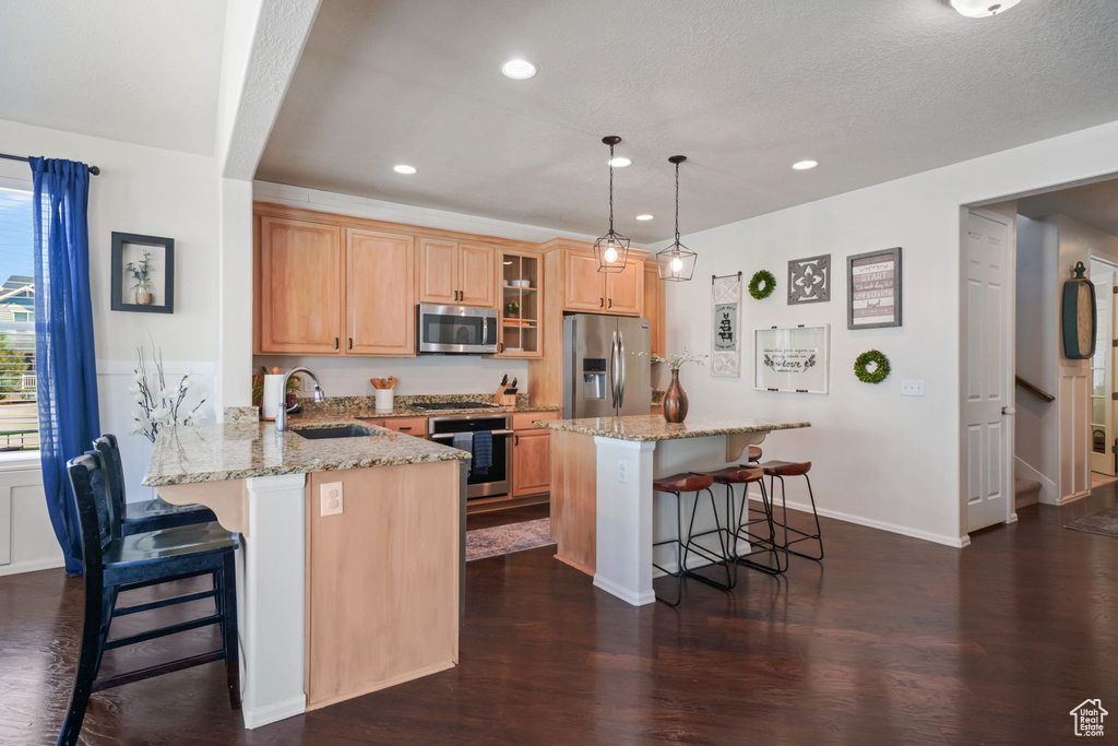 83 N CANYON MAPLE RD Vineyard, UT 84059