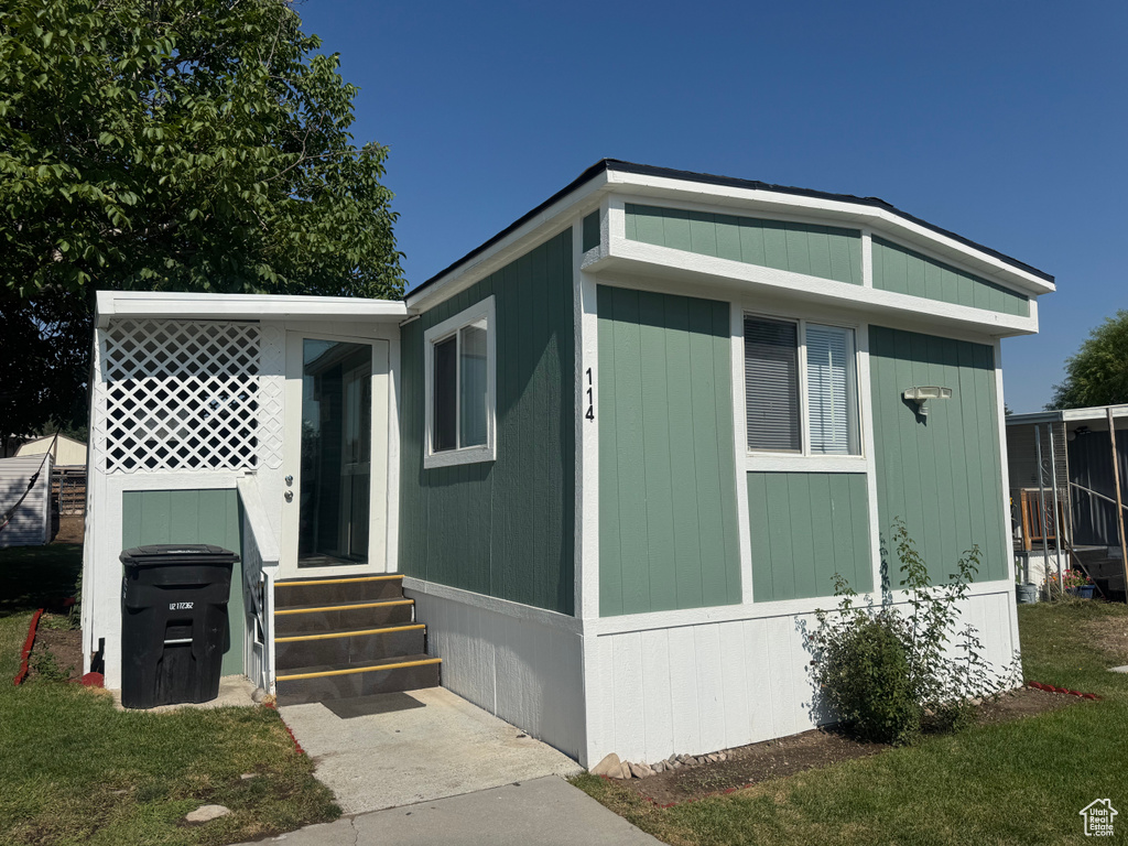 Photo 3 for MLS #2103178 at 5075 W 4700 South #114