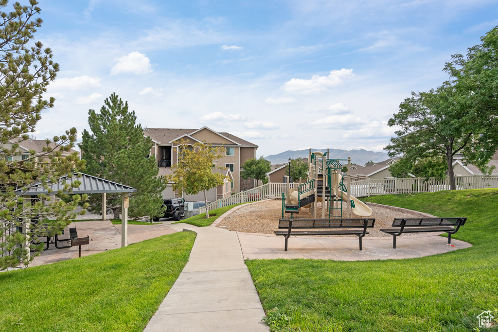 106 W SPRING HILL WAY Saratoga Springs, UT 84045