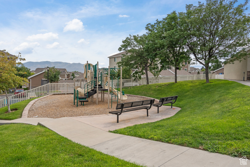 106 W SPRING HILL WAY Saratoga Springs, UT 84045