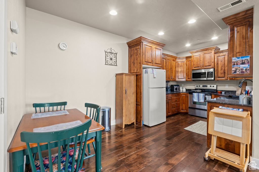 106 W SPRING HILL WAY Saratoga Springs, UT 84045