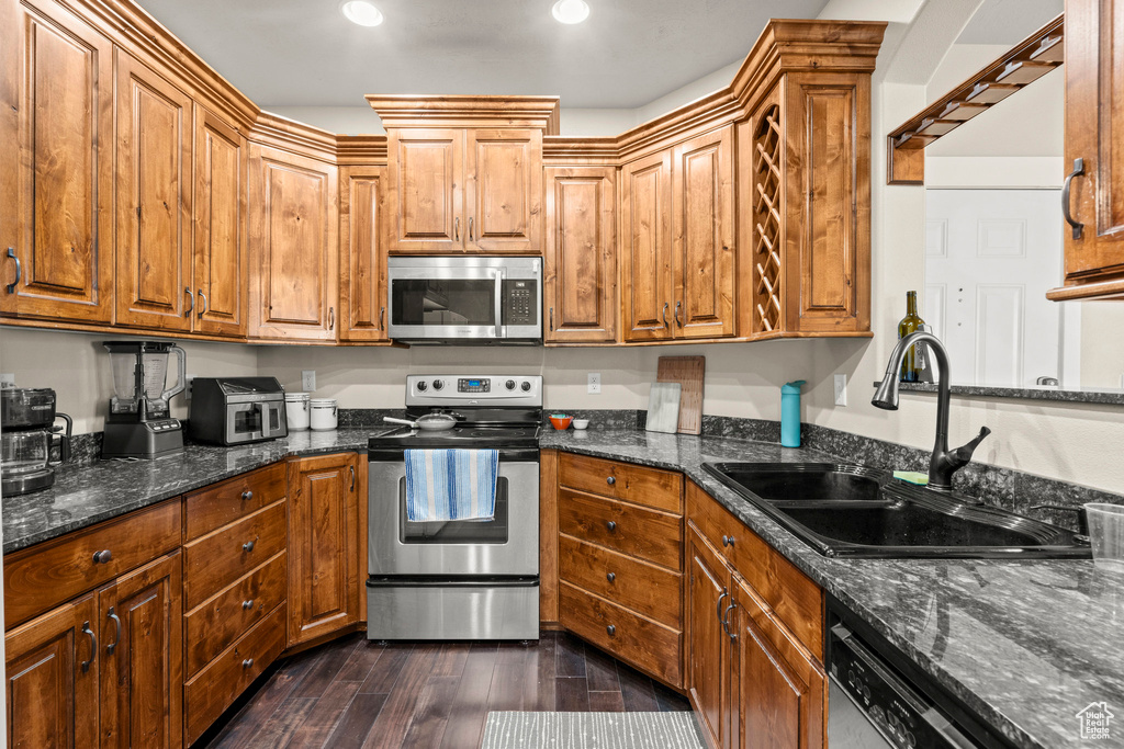 106 W SPRING HILL WAY Saratoga Springs, UT 84045