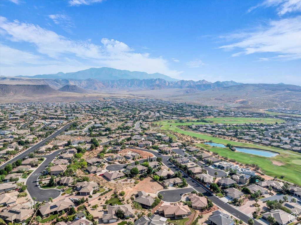 1086 W MONTEZUMA CIR Washington, UT 84780
