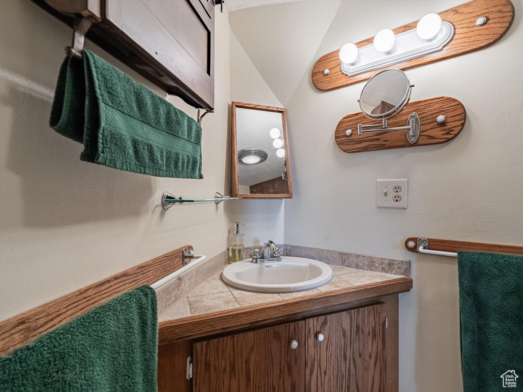 Photo 3 for MLS #2103214 at 2938 Wood Canyon Rd