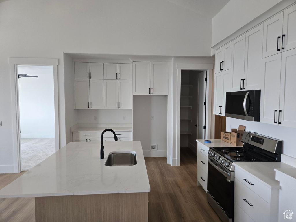 Photo 8 for MLS #2103215 at 3033 N Mountain Rd