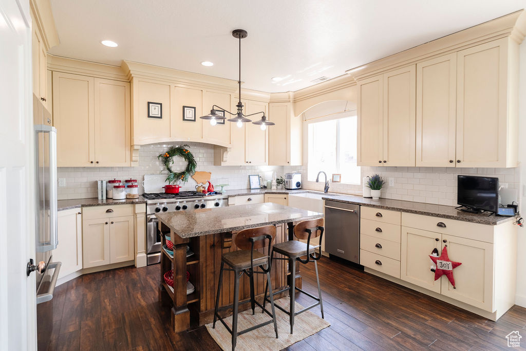 841 COUNTRY CIR Farmington, UT 84025