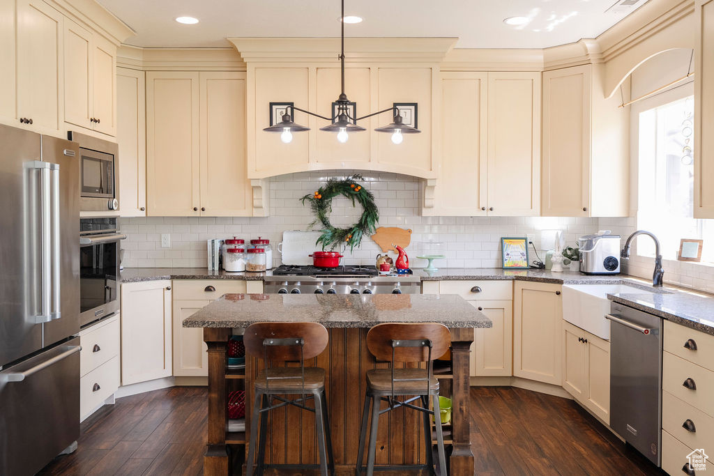 841 COUNTRY CIR Farmington, UT 84025