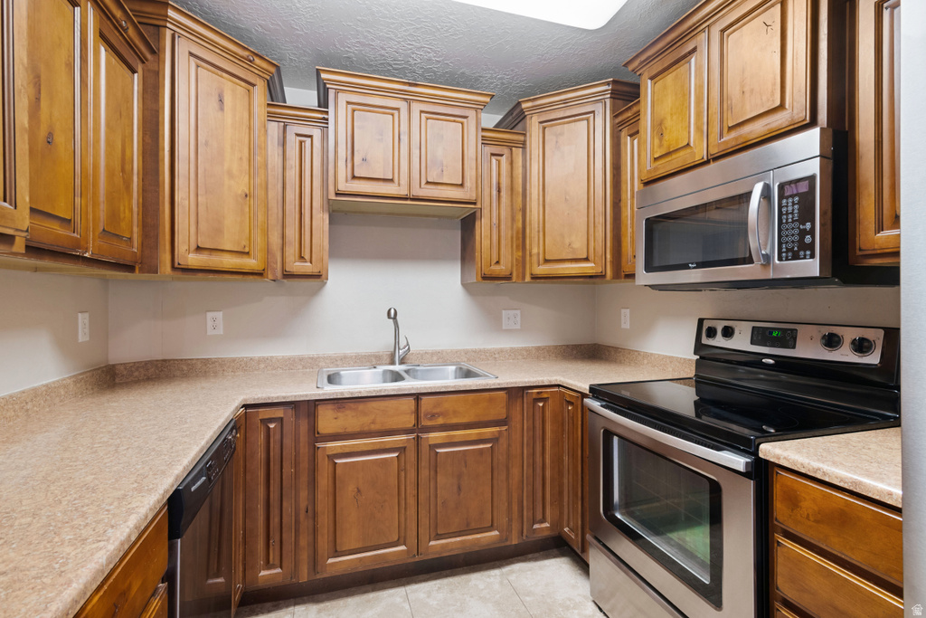 1922 N CREST RD Saratoga Springs, UT 84045