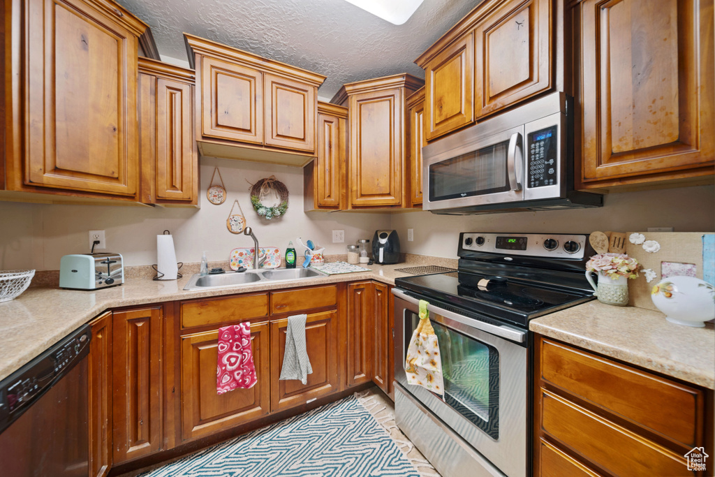 1922 N CREST RD Saratoga Springs, UT 84045