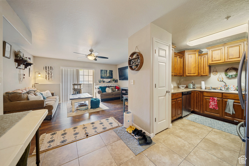 1922 N CREST RD Saratoga Springs, UT 84045