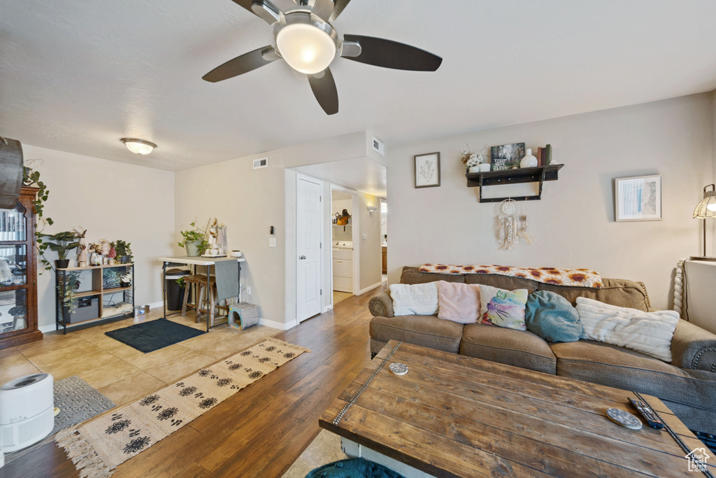 1922 N CREST RD Saratoga Springs, UT 84045