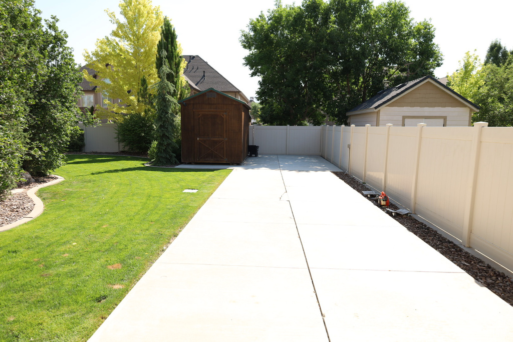 2172 N 2625 W Farr West, UT 84404