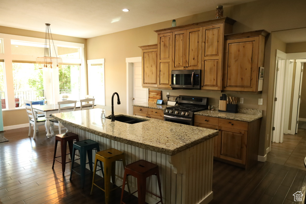 2172 N 2625 W Farr West, UT 84404