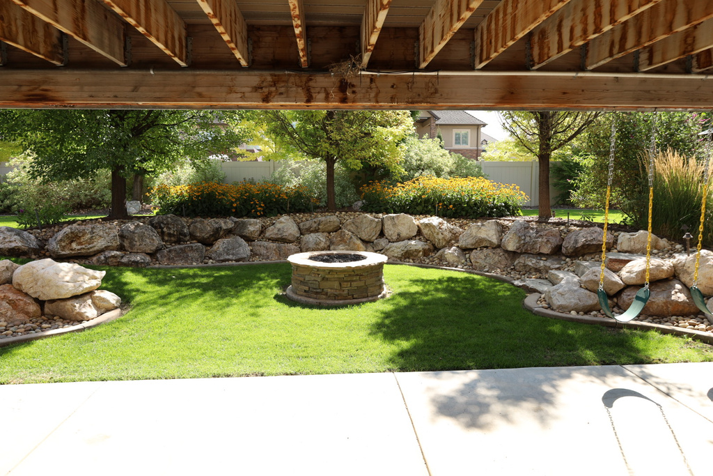 2172 N 2625 W Farr West, UT 84404